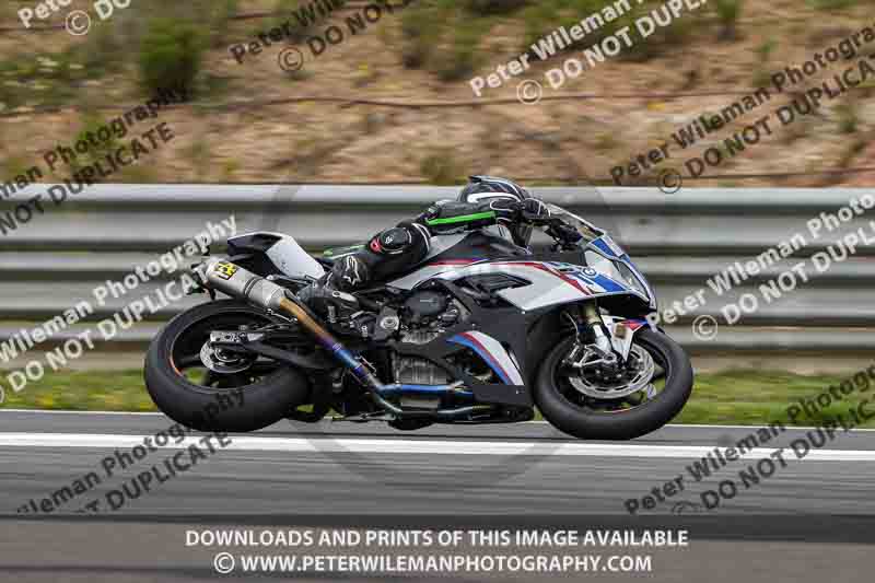 cadwell no limits trackday;cadwell park;cadwell park photographs;cadwell trackday photographs;enduro digital images;event digital images;eventdigitalimages;navarra;no limits trackdays;peter wileman photography;racing digital images;trackday digital images;trackday photos